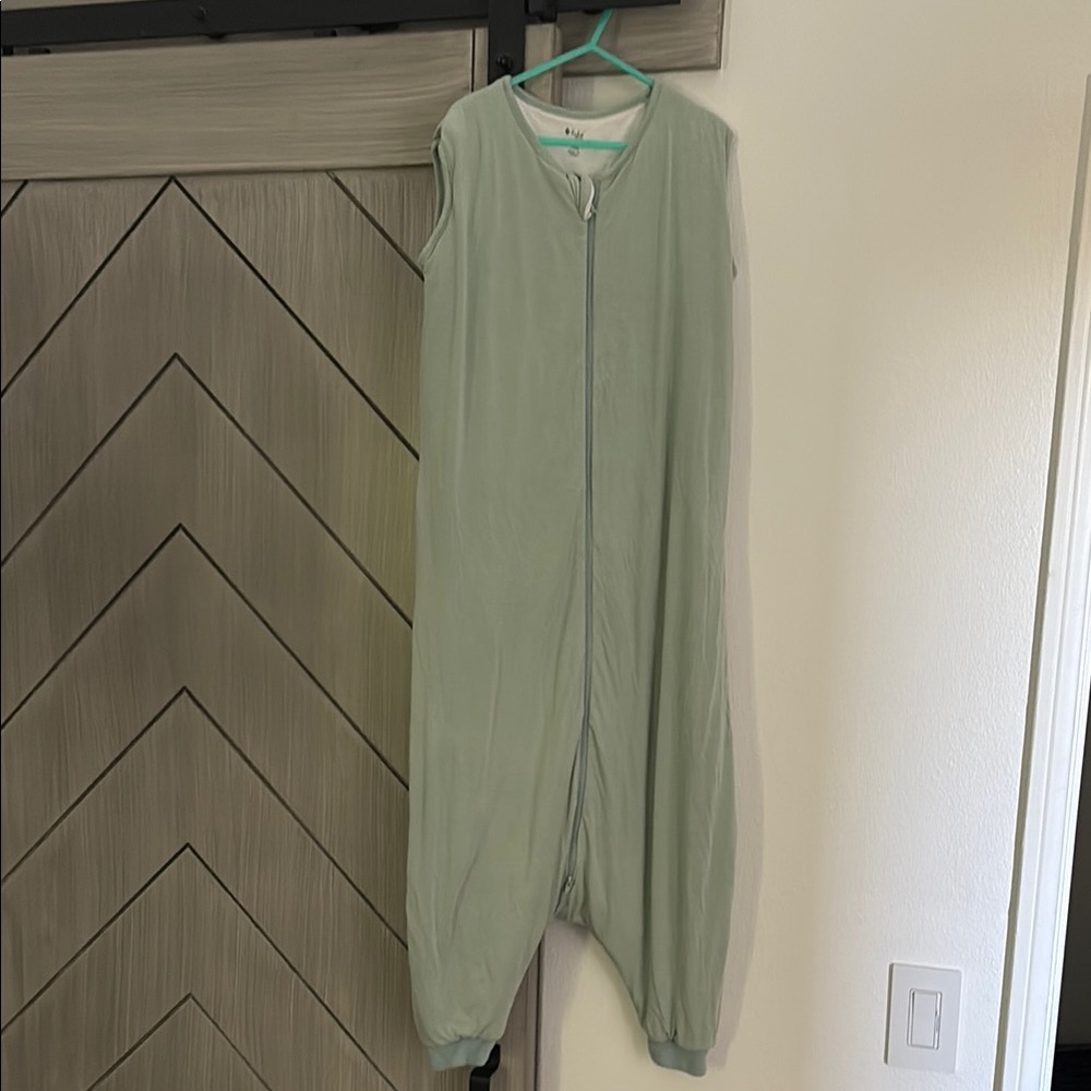 Kyte baby sleep sack walker 4T Light Green